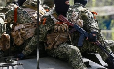 „Separatyści” w Donbasie rozmieszczają sprzęt wojskowy na obszarach mieszkalnych