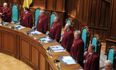 Sąd Konstytucyjny Ukrainy rozpatruje zgodność z konstytucją ustawy o języku ukraińskim