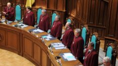 Sędziowie Sądu Konstytucyjnego Ukrainy, w tym jego przewodniczący, zaskarżyli dekret Zełenskiego o anulowaniu ich nominacji na stanowiska sędziów SKU