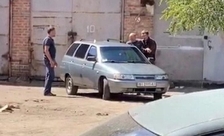 Znane są personalia mężczyzny, który w Połtawie uprowadził policjanta