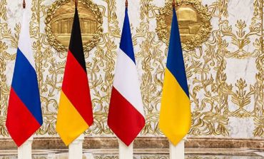 Angela Merkel i Emmanuel Macron wezwali Putina do spełnienia zobowiązań w sprawie stabilizacji sytuacji w Donbasie i wzięcia udziału w nowym szczycie formuły normandzkiej