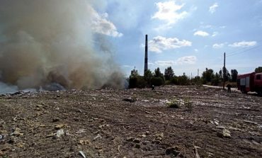 Pożar wysypiska śmieci i torfowiska przyczyną zadymienia w Kijowie