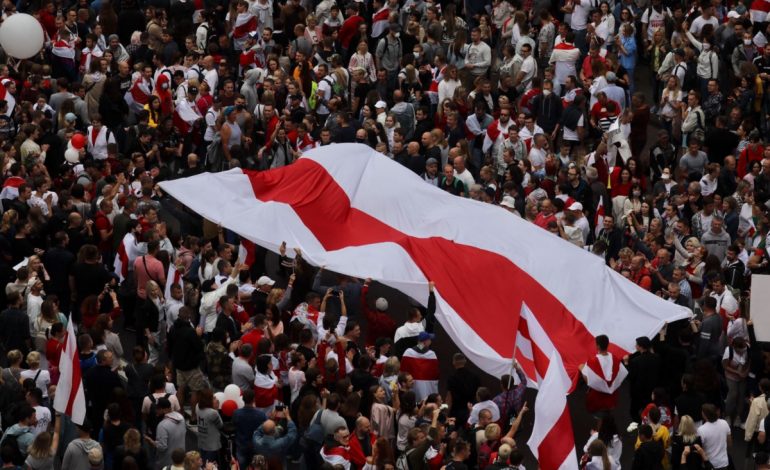 KGB Białorusi przygotowany do „gorącej wojny” z narodem