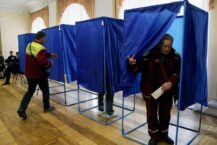 Sondaż: ponad 40% Ukraińców popiera sondaż zorganizowany przez prezydenta Zełenskiego