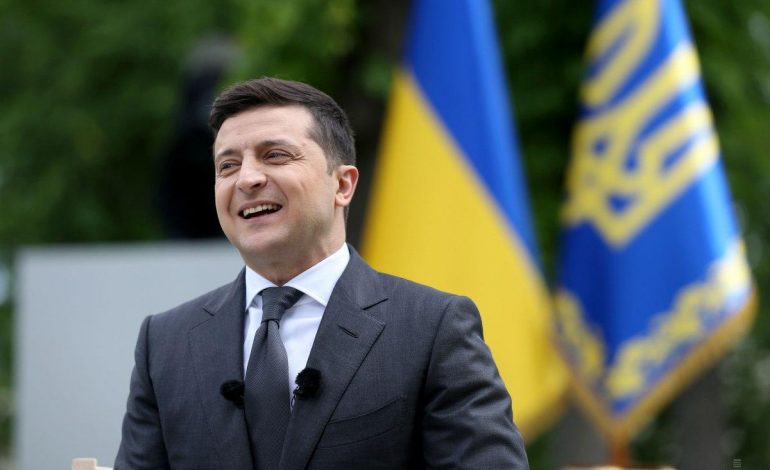 Sąd Najwyższy Ukrainy stwierdził, że prezydent Zełenski podczas pełnienia swoich obowiązków musi posługiwać się językiem ukraińskim