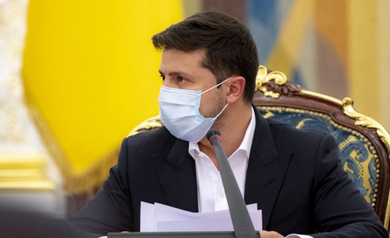 PILNE: Zełenski dekretem likwiduje sabotowanie państwa przez Sąd Konstytucyjny Ukrainy