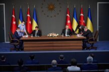 Wizyta prezydenta Zełenskiego w Stambule: Ukraina i Turcja zamierzają rozwijać współpracę wojskową