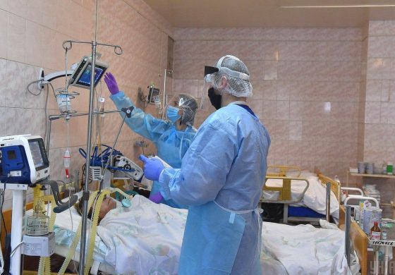 Kancelaria Prezydenta Ukrainy przyznała, że latem zaniedbała zaopatrzenie szpitali w zapasy tlenu dla chorych na koronawirusa