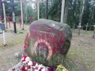 „Przywrócimy praktyki NKWD” – w Kuropatach zbezczeszczono pomnik ofiar stalinizmu