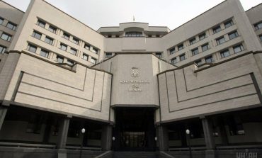Sąd Konstytucyjny Ukrainy nieoczekiwanie odwołał posiedzenie o orzeczeniu zgodności z konstytucją ustawy o obrocie ziemią