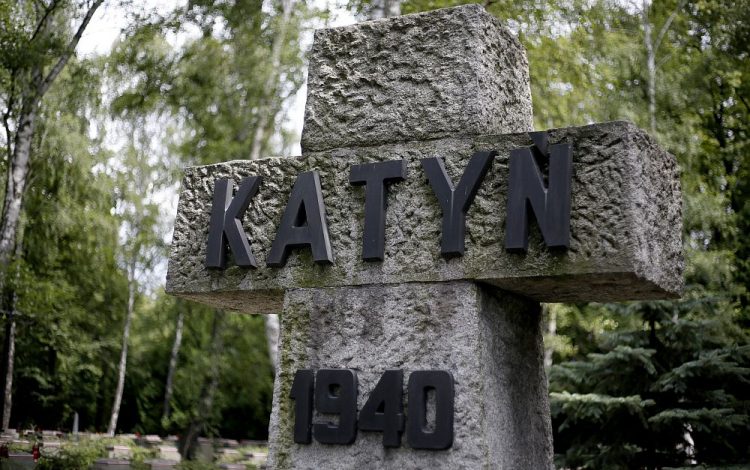 Ofiar Katynia było więcej? Były ukraiński prokurator uważa, że na Ukrainie są jeszcze dwa nieznane „cmentarze katyńskie”