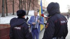 Pod murami Kremla odbyła się manifestacja przeciwko antyukraińskiej propagandzie Rosji Pod murami Kremla odbyła się manifestacja przeciwko antyukraińskiej propagandzie Rosji