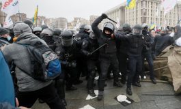 W Kijowie protest przedsiębiorców przeciwko ograniczeniom kwarantanny. Doszło do starć z policją