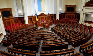 Sondaż: w wypadku wyborów do ukraińskiego parlamentu dostałyby się cztery partie. Na czele prorosyjska Platforma i partia prezydencka