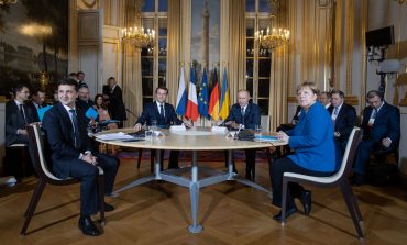 Putin przeprowadził z kanclerz Merkel i prezydentem Macronem wideokonferencję w sprawie Donbasu. Zabrakło Zełenskiego