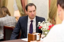 Lider Polaków na Litwie w ogniu krytyki. Wystawił się białoruskiej opozycji