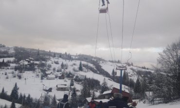 Awaria wyciągu krzesełkowego w kurorcie narciarskim w obwodzie lwowskim. Uratowano 74 osoby