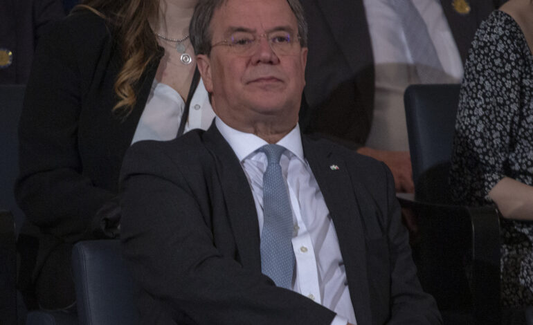 Potencjalny kanclerz RFN poparł ideę rozszerzenia Unii Europejskiej o Ukrainę