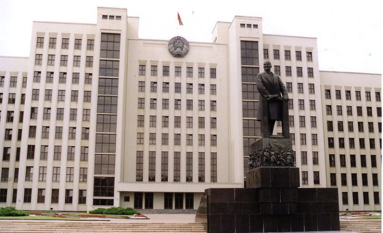 Łukaszenka wprowadza represyjne prawo. Każdy aktywny Białorusin może zostać uznany za „ekstremistę”