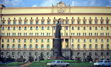 Andropow czy Dzierżyński? W Moskwie debatują, czyj pomnik stanie przed siedzibą FSB