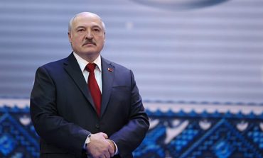 Łukaszenka radzi porzucić ajfony na rzecz telefonów z przyciskami