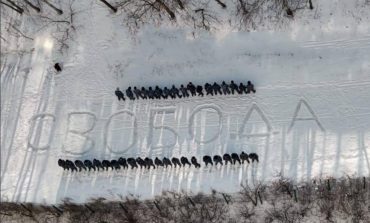 W Moskwie aresztowano 25 osób, które na śniegu napisały „WOLNOŚĆ”