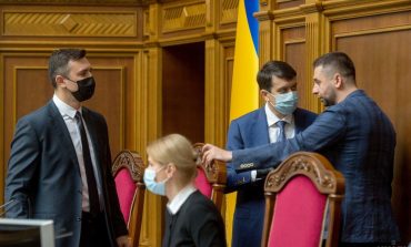 W ukraińskim parlamencie złożono wniosek w sprawie uchwały potępiającej sobotnie zamieszki pod budynkiem kancelarii prezydenckiej