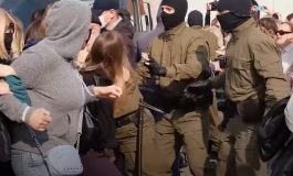 Na Białorusi z powodów politycznych wszczęto 141 spraw karnych przeciwko kobietom 