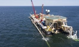 Federalny Urząd Żeglugi Morskiej i Hydrografii zezwolił na układanie rur na dwukilometrowym odcinku gazociągu Nord Stream-2 w wyłącznej strefie ekonomicznej Niemiec