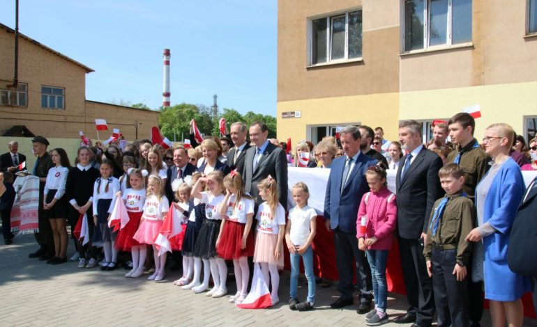 PILNE! Prokuratura weszła do polskiej szkoły w Lidzie