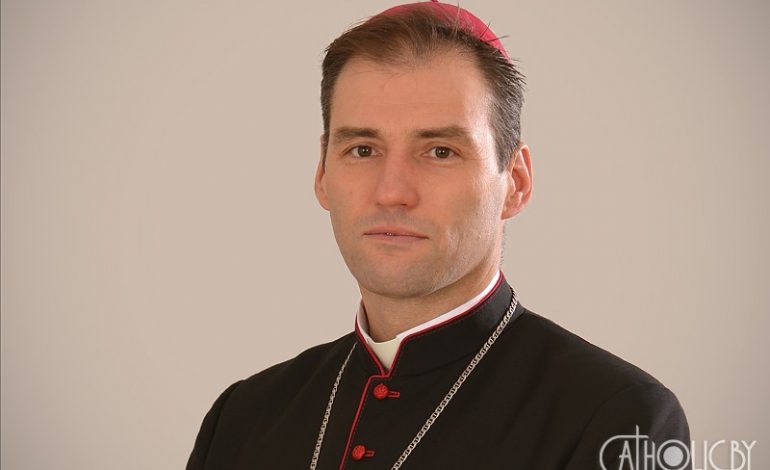 Najmłodszy biskup w kraju został zwierzchnikiem Kościoła katolickiego na Białorusi