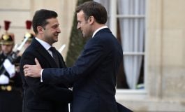 Macron: Zełenski i jego urzędnicy będą musieli negocjować z Rosją