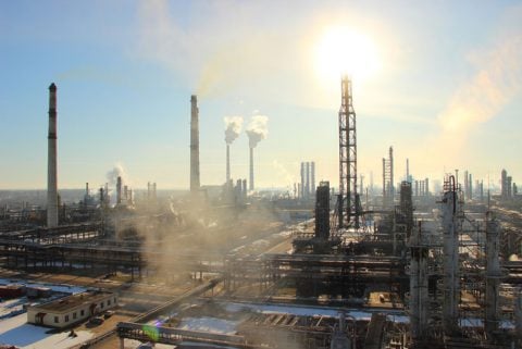 „Zbłąkane drony” nad strategicznymi obiektami Białorusi? Na celowniku rafinerie