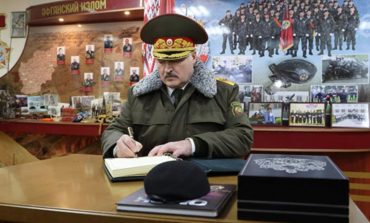 Łukaszenka obiecał nowe mieszkania siłom bezpieczeństwa