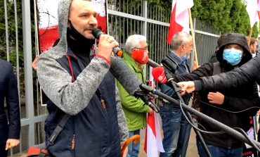 Solidarność z więźniami politycznymi na Białorusi pod białoruską ambasadą w Warszawie