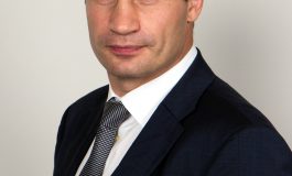 Służba Bezpieczeństwa Ukrainy prowadzi rewizję w budynku, w którym mieszka burmistrz Kijowa - Witalij Kliczko