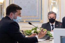 Sekretarz stanu USA: rozpatrzymy dostarczenie dodatkowego uzbrojenia Ukrainie