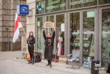 Białorusinki prowadzą bezterminową głodówkę przed siedzibą KE w Warszawie. Stawiają żądania