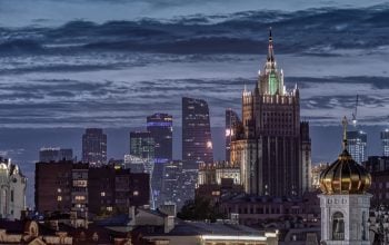 Drony przełamały rosyjską obronę?! Wybuchy w Moskwie, wstrzymane loty