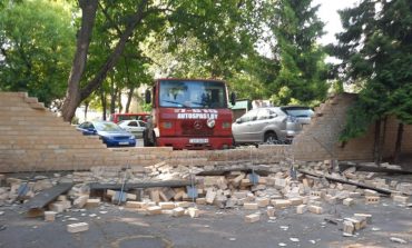 PILNE! Białoruska ciężarówka sforsowała ogrodzenie ambasady Łotwy w Mińsku. Przypadek?