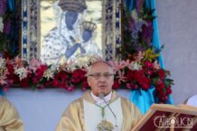 „Z Tobą Mario, zbudujemy nową szczęśliwą Białoruś!”. Arcybiskup Kondrusiewicz odprawił mszę w Budsławiu
