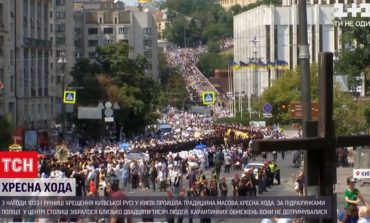 Zełenski zganił mera Kijowa za prawosławną procesję w stolicy