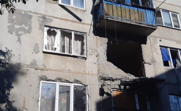 „Separatyści” w Donbasie ostrzelali dom mieszkalny w Krasnohorowce. Jedna osoba ranna