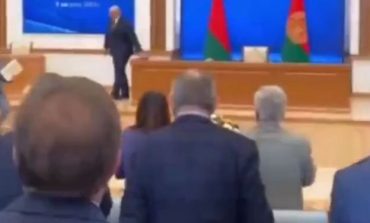 Łukaszenka ledwo powłóczy nogami. WIDEOFAKT
