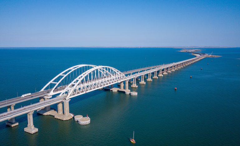 Ukrainie udało się wyprzeć z Krymu rosyjską flotę. Odzyskanie półwyspu może być jednak o wiele trudniejsze