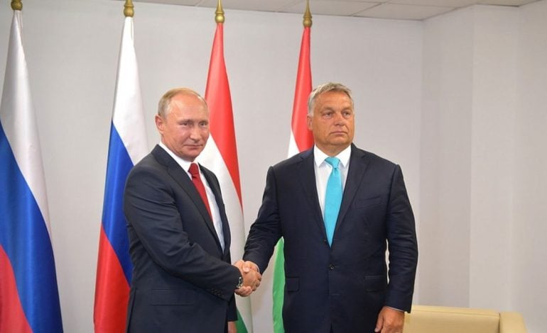 Węgry podpisały z Gazpromem umowę o tranzycie gazu z pominięciem Ukrainy. Kijów oburzony