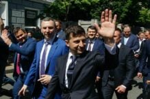 Próba zamachu na doradcę prezydenta Zełenskiego. W samochód trafiło 10 kul