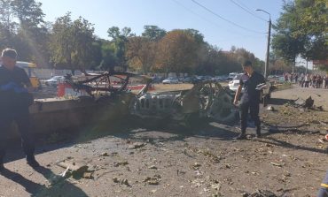 Zamach bombowy w Dnieprze. Zginęli urzędniczka Państwowej Służby ds. Sytuacji Nadzwyczajnych oraz weteran z Donbasu