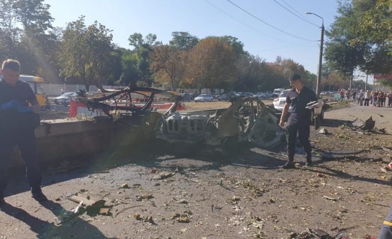 Zamach bombowy w Dnieprze. Zginęli urzędniczka Państwowej Służby ds. Sytuacji Nadzwyczajnych oraz weteran z Donbasu