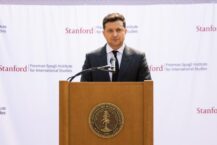Zełenski pochwalił się przed studentami i pracownikami Uniwersytetu Stanforda zmianami na Ukrainie